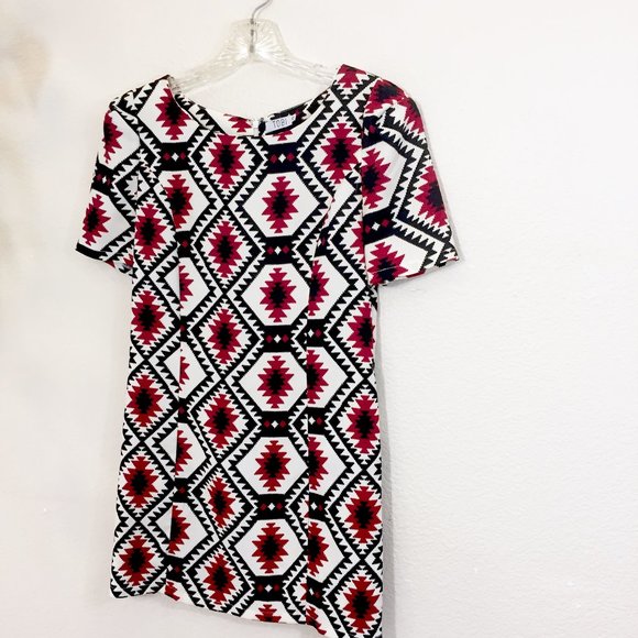 Tobi Geometric Red and Black Mini Dress - Picture 1 of 6